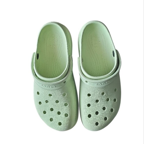 Crocs Classic Platform Clogs Lime Green Sz 10 Outdoor Beach Summer Festival - Picture 2 of 13